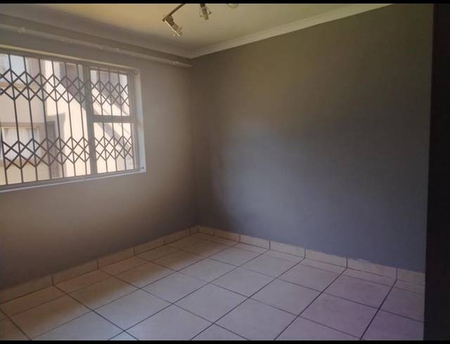 3 BEDROOM PROPERTY TO RENT IN IVY PARK